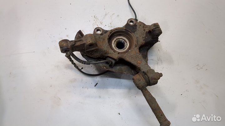 Ступица (кулак, цапфа) левая передняя Opel Corsa D