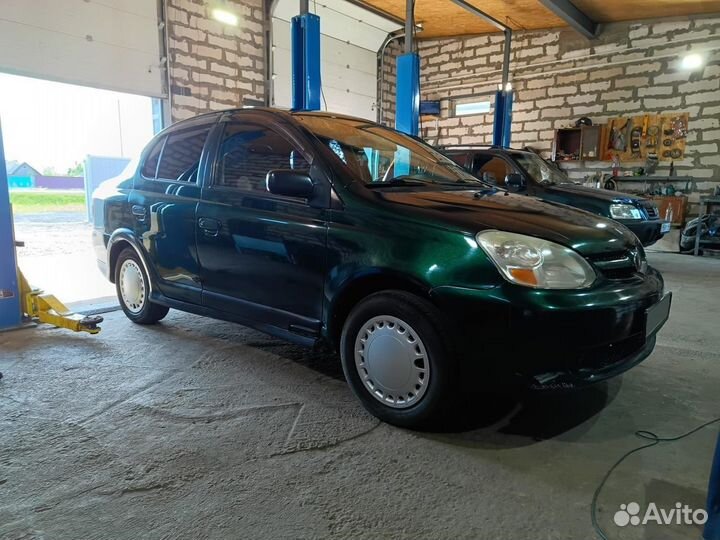 Toyota Echo 1.5 AT, 2001, 235 000 км