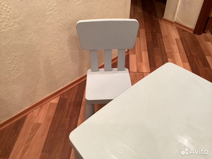 Детский столик