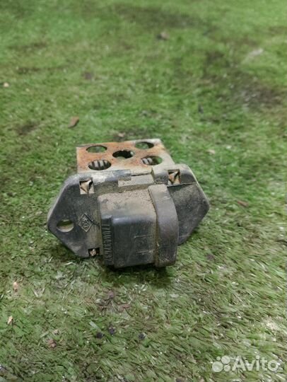 Резистор вентилятора радиатора Renault Scenic