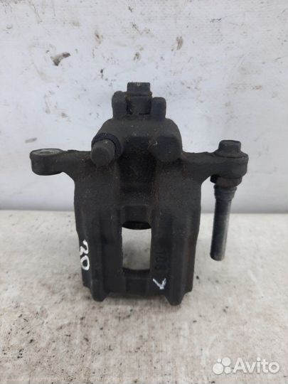 Суппорт тормозной задний левый Honda Cr-V