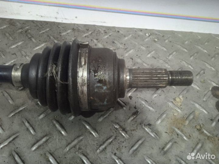 Привод передний правый Nissan Micra K12 CR14DE