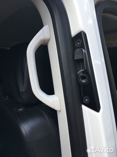 Ручка средней стойки Volkswagen Caravelle t6