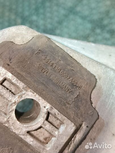 Кронштейн двс Левый с опорой Volvo S80 I 2.4