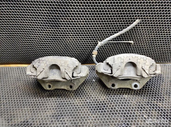 Передние суппорта Opel Omega B