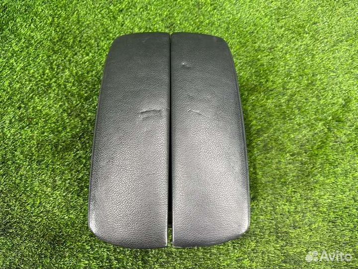 Подлокотник Bmw X5 E70 N52B30 2007