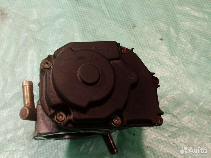 Дроссельная заслонка Volkswagen Passat B3