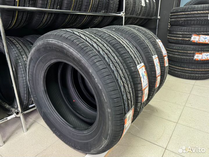 Tracmax X-Privilo H/T 235/65 R17 104