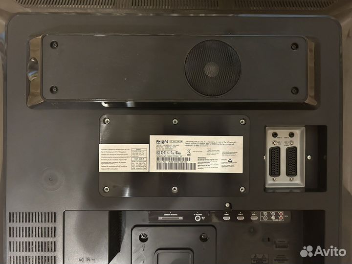 Плоский телевизор Philips 32PFL7772D/12