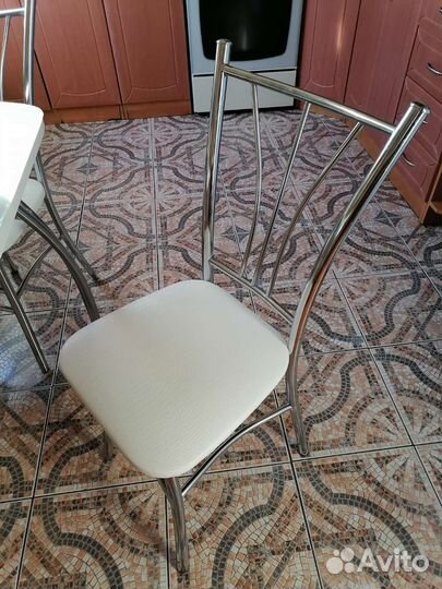 Стулья кухонные новые