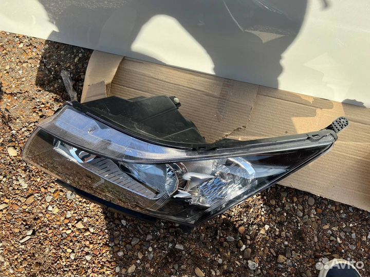 Фара левая Chevrolet Cruze 1