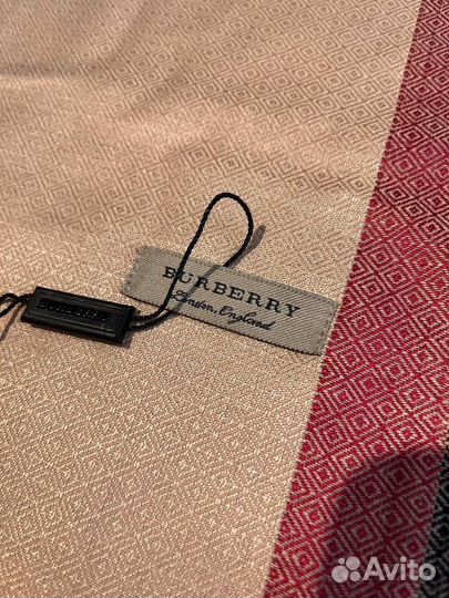 Шарф Burberry в ТЦ Дом Мод