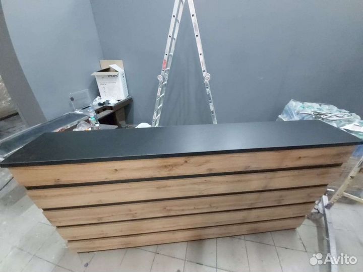 Стойка ресепшн, новая