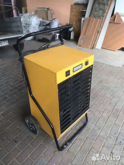 Осушитель воздуха Master DH 92