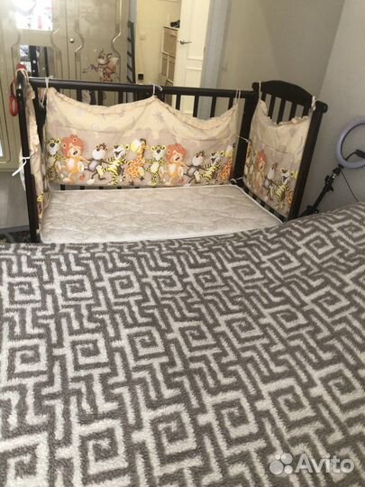 Детская кроватка