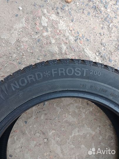 Gislaved Nord Frost 200 215/55 R17 98T