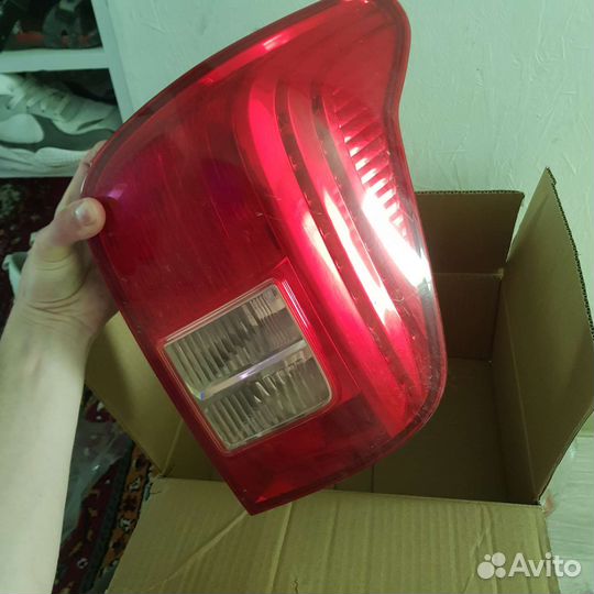 Заднии стоп сигналы toyota Corolla fielder 141