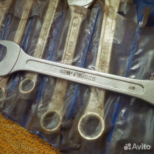 Гаечные ключи, накидные, набор ключей