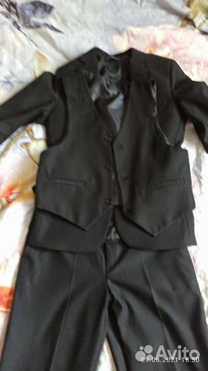 Костюм тройка на мальчика рост 134-140 размер 32