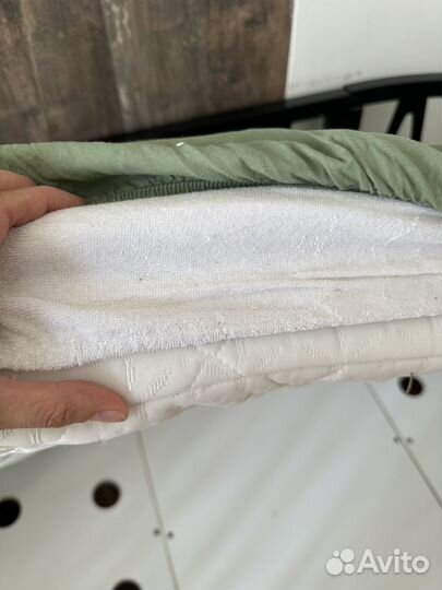 Матрас для овальной кроватки с намотрасником