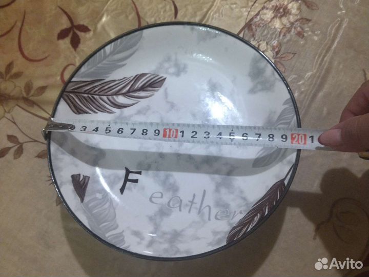 Тарелки для второго новые. Рог хрустальный