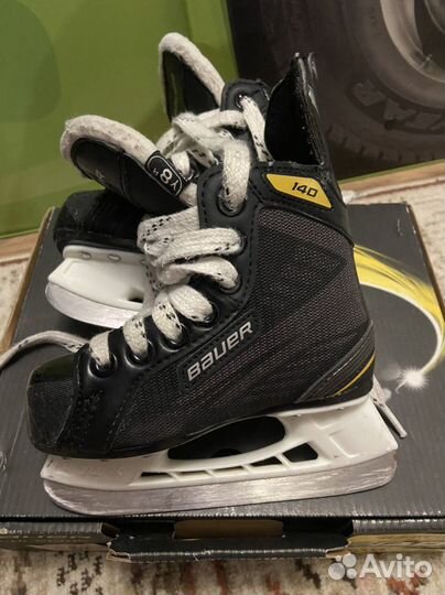 Хоккейные коньки bauer