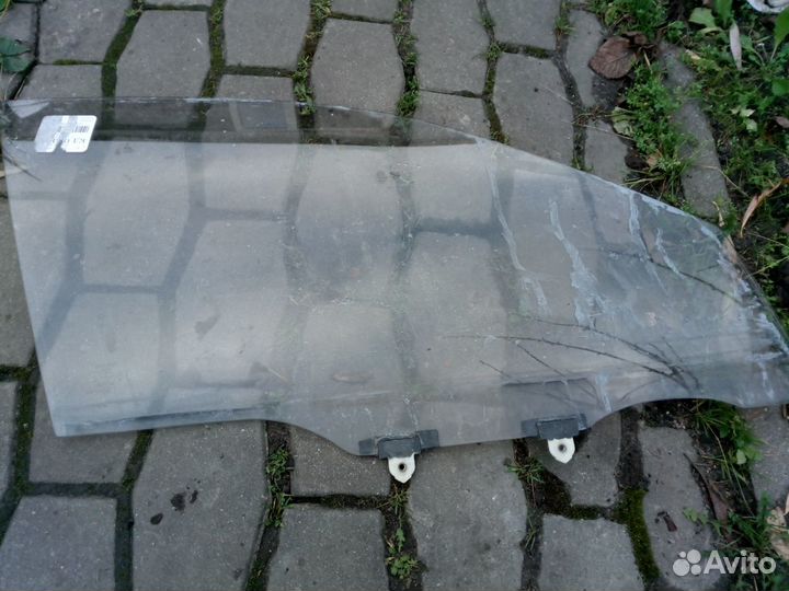 Стекло переднее правое Toyota Carina E