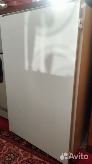 Встраиваемый холодильник