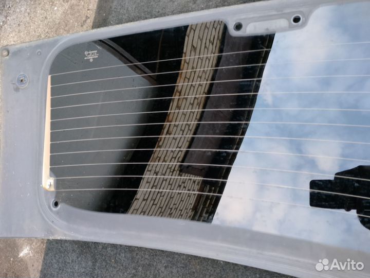 Стекло крышки багажника AS3 Jeep Grand Cherokee WK