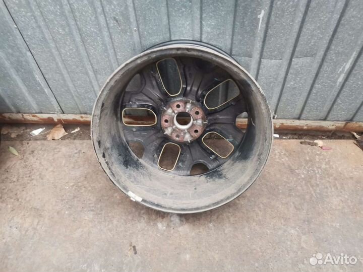 Диск литой R19