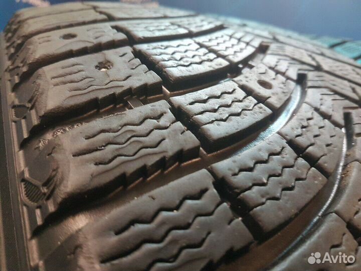 Michelin Latitude X-Ice North 2 275/45 R21
