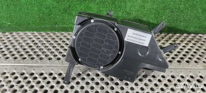 Сабвуфер Jeep Cherokee KL 2014