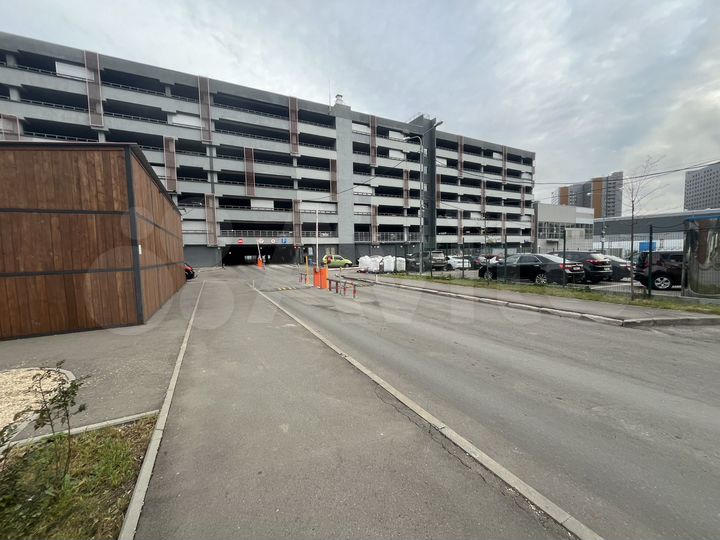 Машиноместо, 14 м²