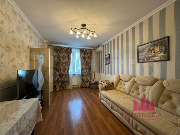 2-к. квартира, 60 м², 10/15 эт.