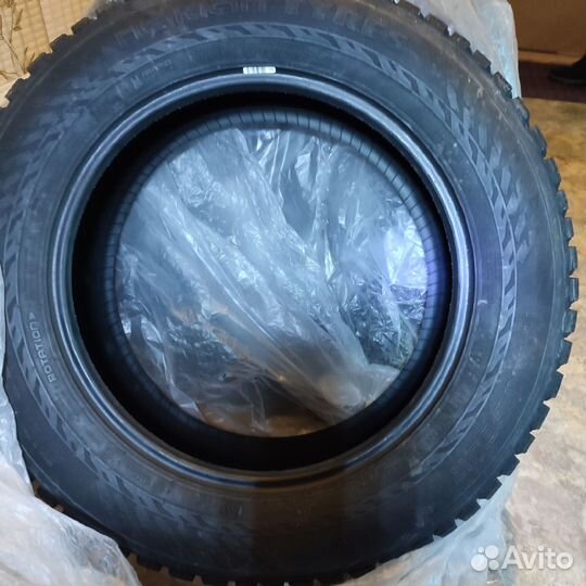 Nokian Tyres Hakkapeliitta 9 SUV 215/65 R17