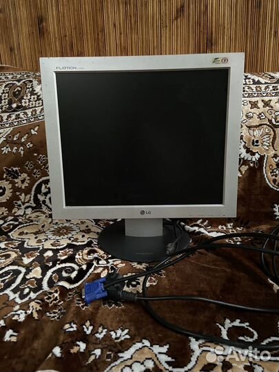 Монитор LG