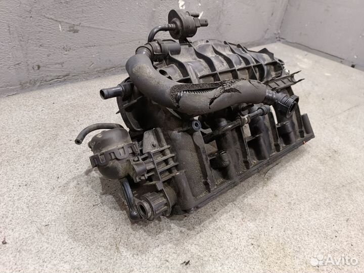 Впускной коллектор в сборе для 2.0 VW Passat CC