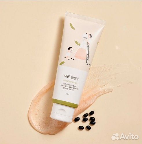 Пенка-скраб Round Lab Soybean Cleanser