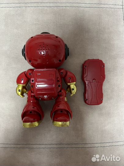 Танцующий робот