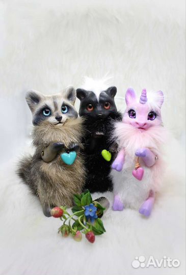 Игрушка ручной работы. Единорог, енот, скунс