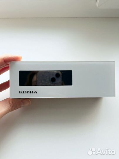 Электронные часы с радио и проекцией в потолок