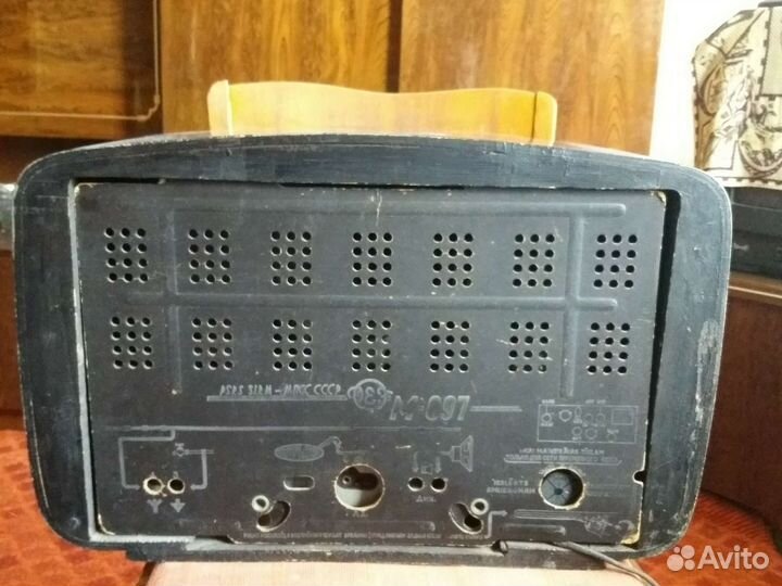 Ламповый радиоприемник СССР вэф М 697