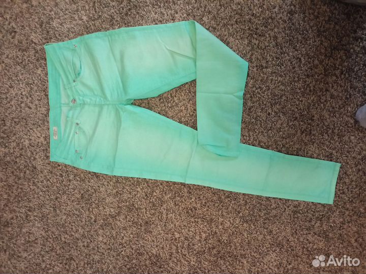 Мятные джинсы новые