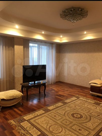 3-к. квартира, 160 м², 6/9 эт.