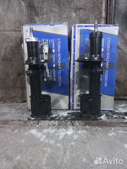 Продам передние стойки