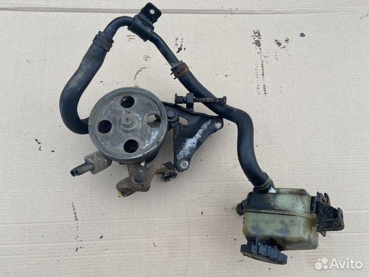 Toyota corolla Е100 насос гидроусилителя