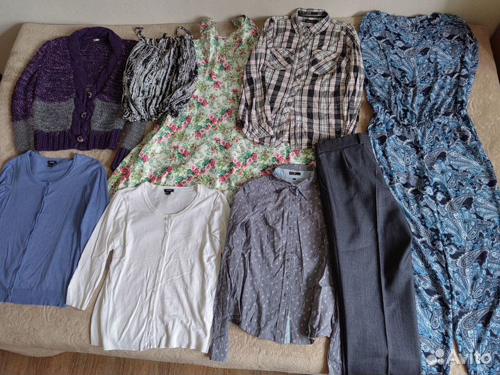 Отдам даром женские вещи размер 44