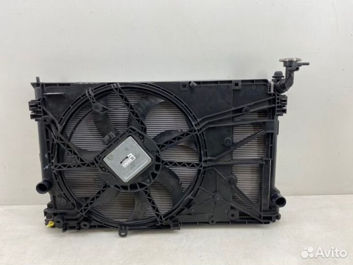Кассета радиаторов передняя правая Toyota Camry