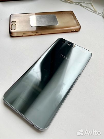 HONOR 9, 4/64 ГБ