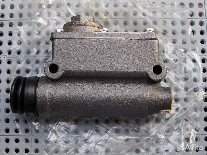 Главный тормозной цилиндр газ-69 газ-М20 Победа